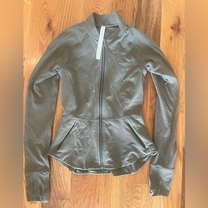 Lulu lemon army green